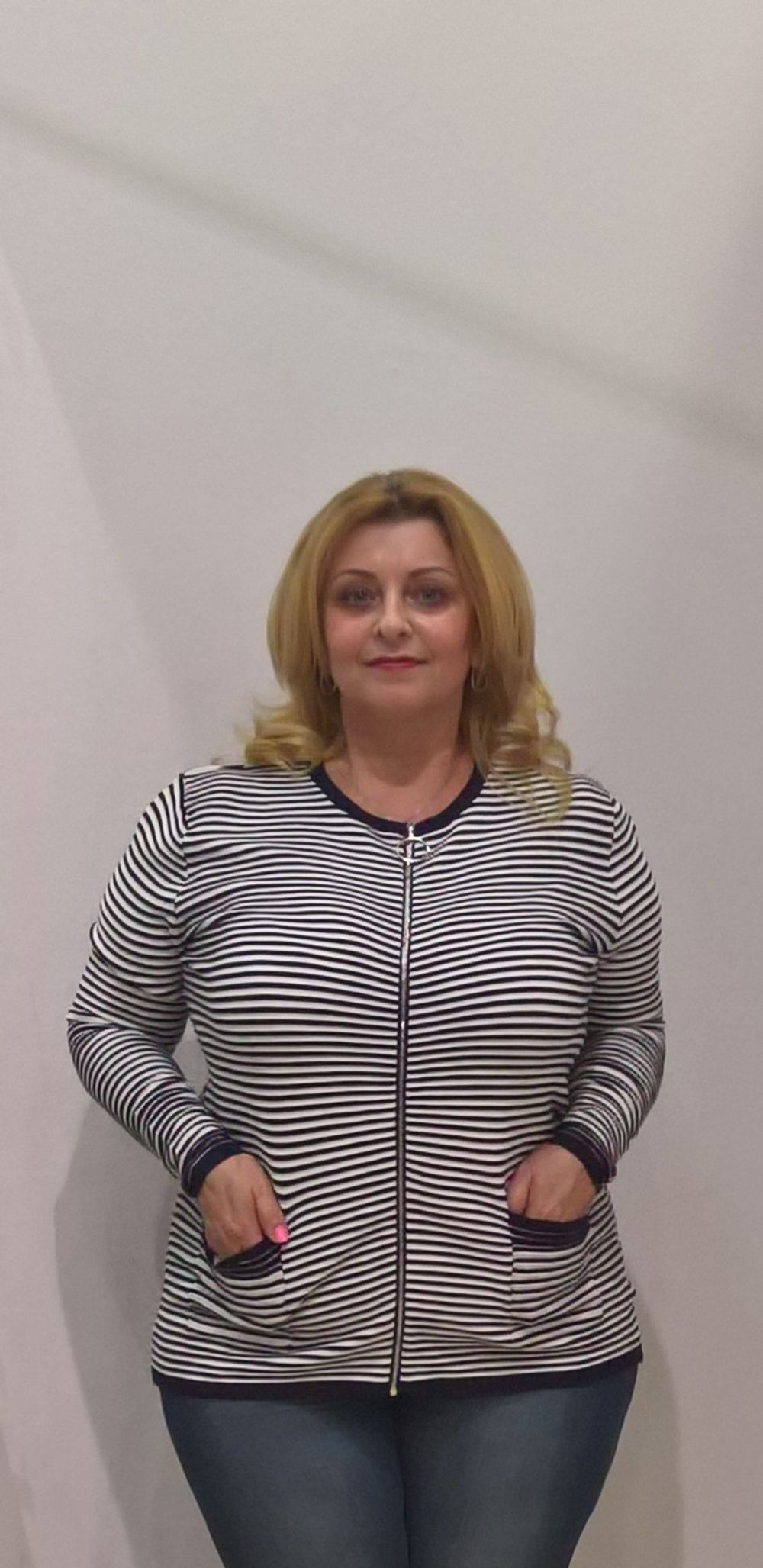 Жакет в мелкую полоску с кармашками