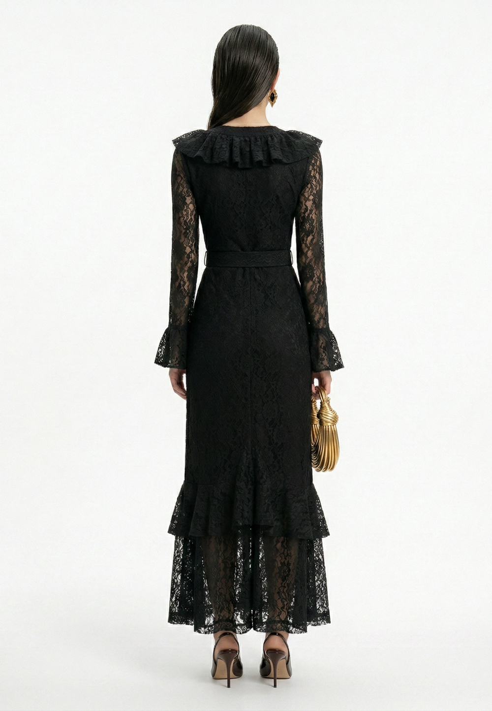 Кружевное платье с пуговицами