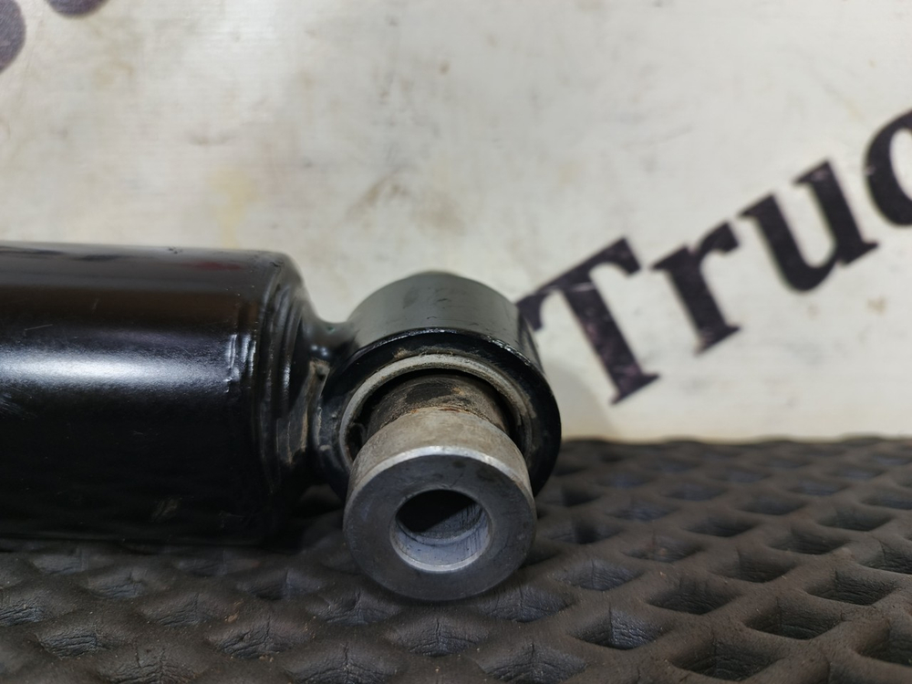 Амортизатор кабины горизонтальный 2023г.