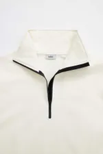 Толстовка MOE ZIP с высоким воротом Молочная