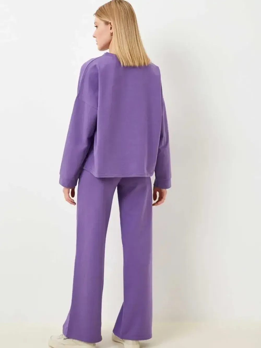 Костюм спортивный