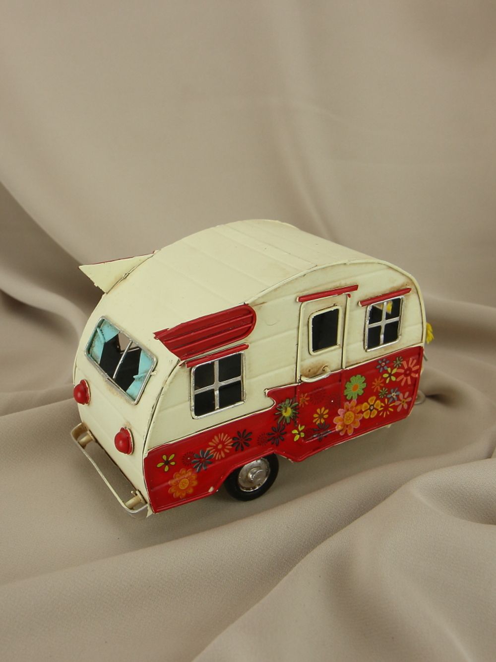 R&D Ретро-прицеп-к автомобилю - кунг для автотуристов