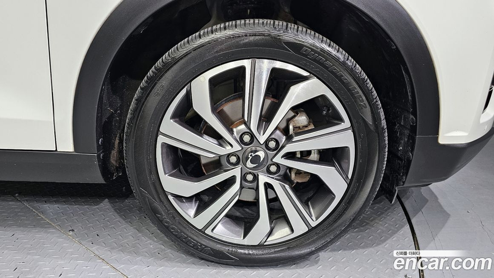 KG Mobility (Ssangyong) Very New Tivoli Бензин 1.5 2WD (09.2019)