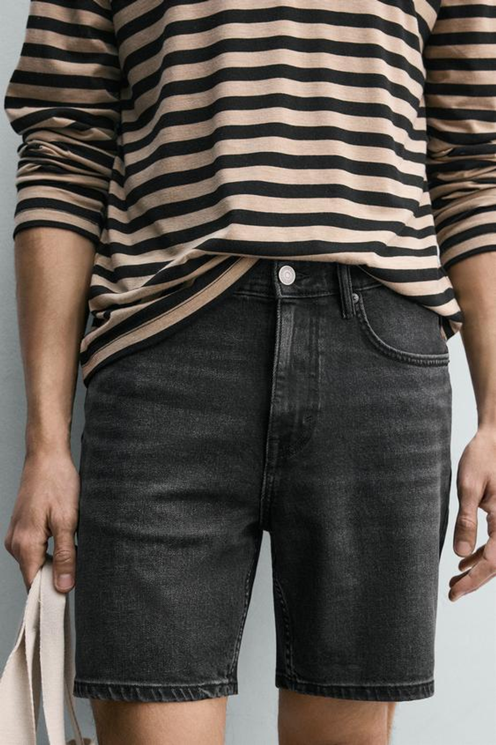 ZARA ДЖИНСОВЫЕ ШОРТЫ REGULAR FIT, УГОЛЬНЫЙ