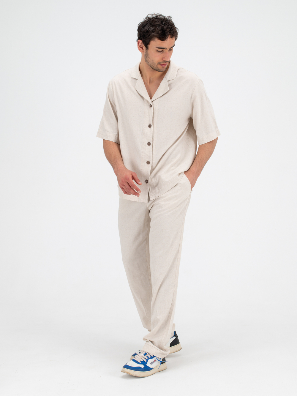 Костюм льняной с брюками. Песок