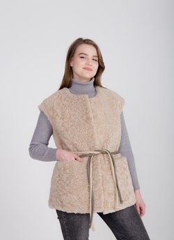 женский жилет из овчины