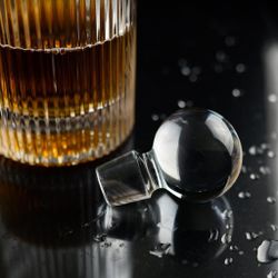 Графин 0,8 л штоф с крышкой   h26,5 см d 9,7 см стекло P.L. - BarWare [1]