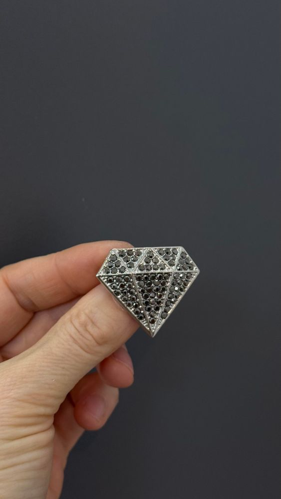 Брошь-подвеска "Алмаз" с серыми кристаллами, оттенок серебро