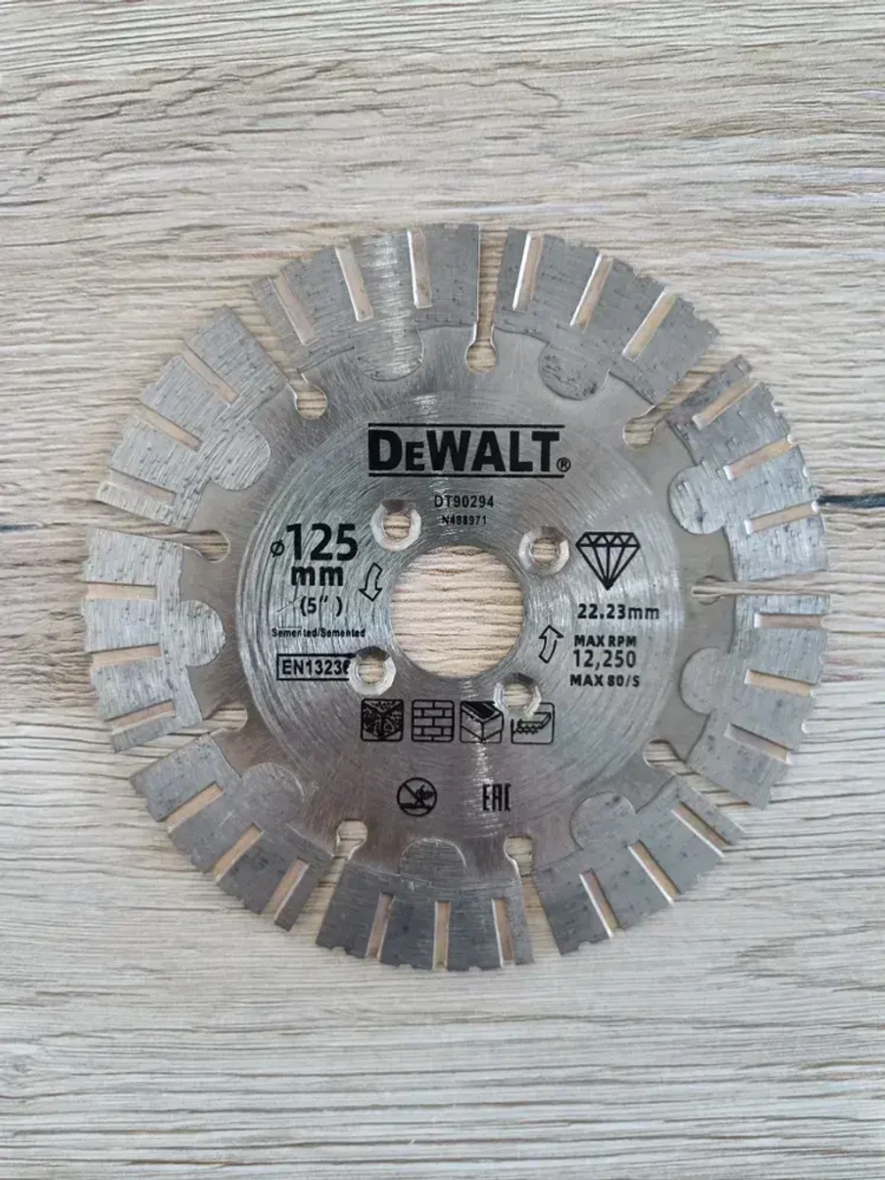 DeWalt Круг отрезной 125; №1