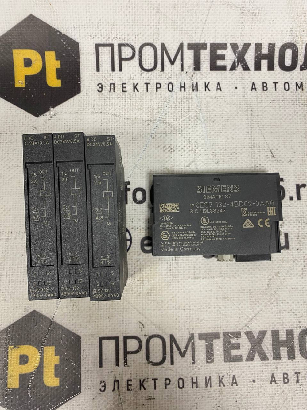 Siemens 6ES7132-4BD02-0AA0 новое