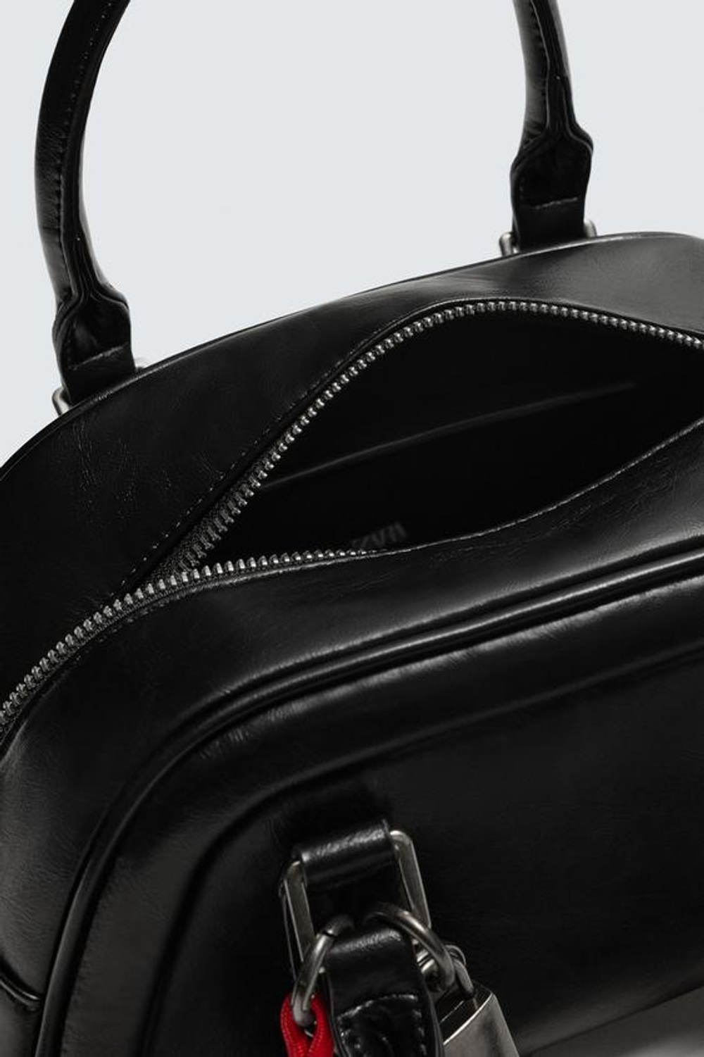 ZARA СУМКА С ПОДВЕСКАМИ, ЧЕРНЫЙ