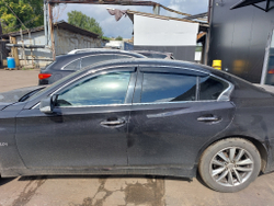 Дефлекторы боковых окон Infiniti Q50 с хром полосой