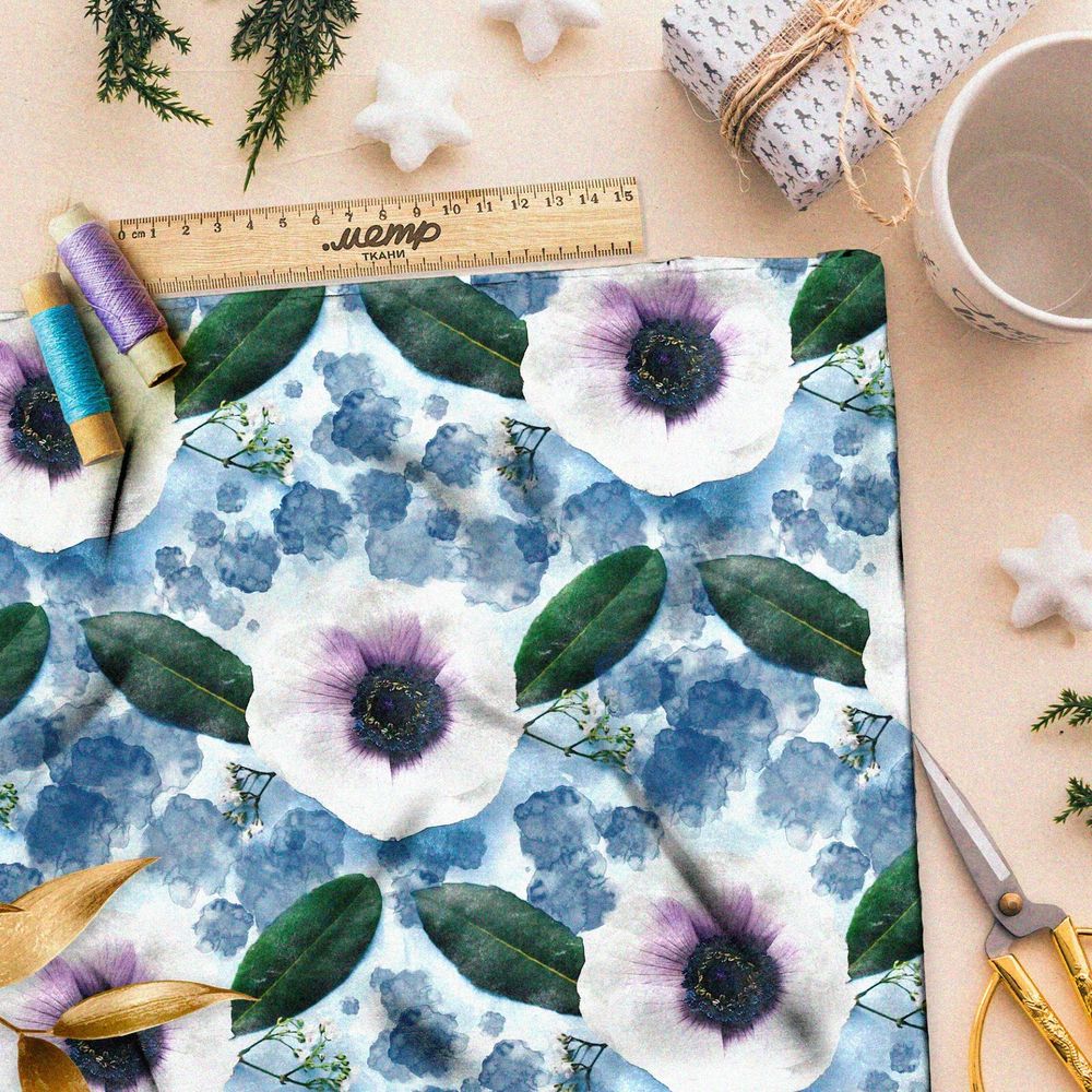 Ткань габардин большие петуньи на фоне неба