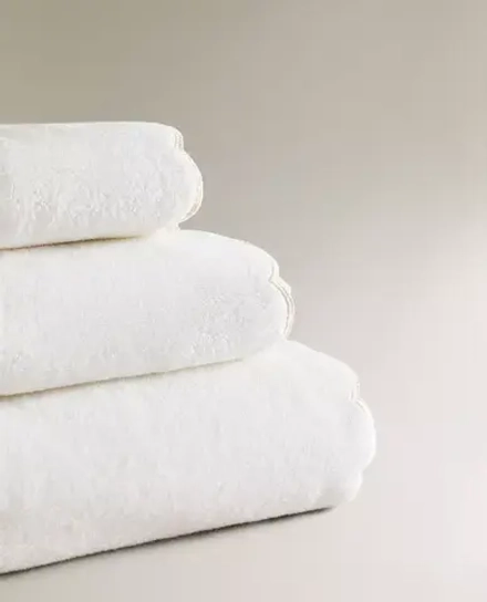 ZARA HOME БАННОЕ ПОЛОТЕНЦЕ С ВОЛНИСТОЙ КРОМКОЙ, ЗОЛОТОЙ
