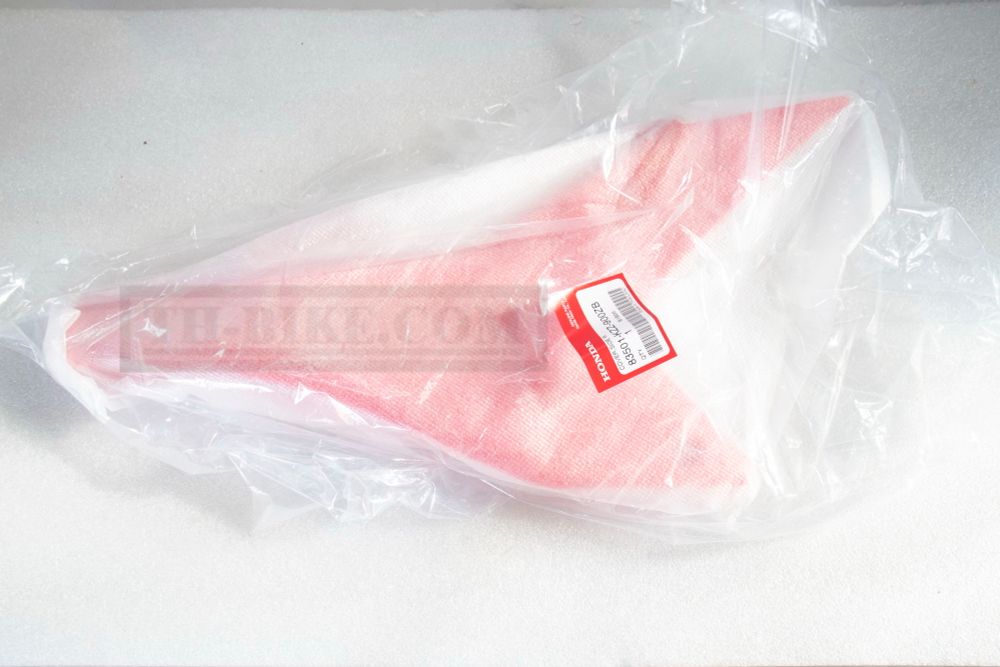 83501-KZZ-900ZB. COVER, R. SIDE R292 RED