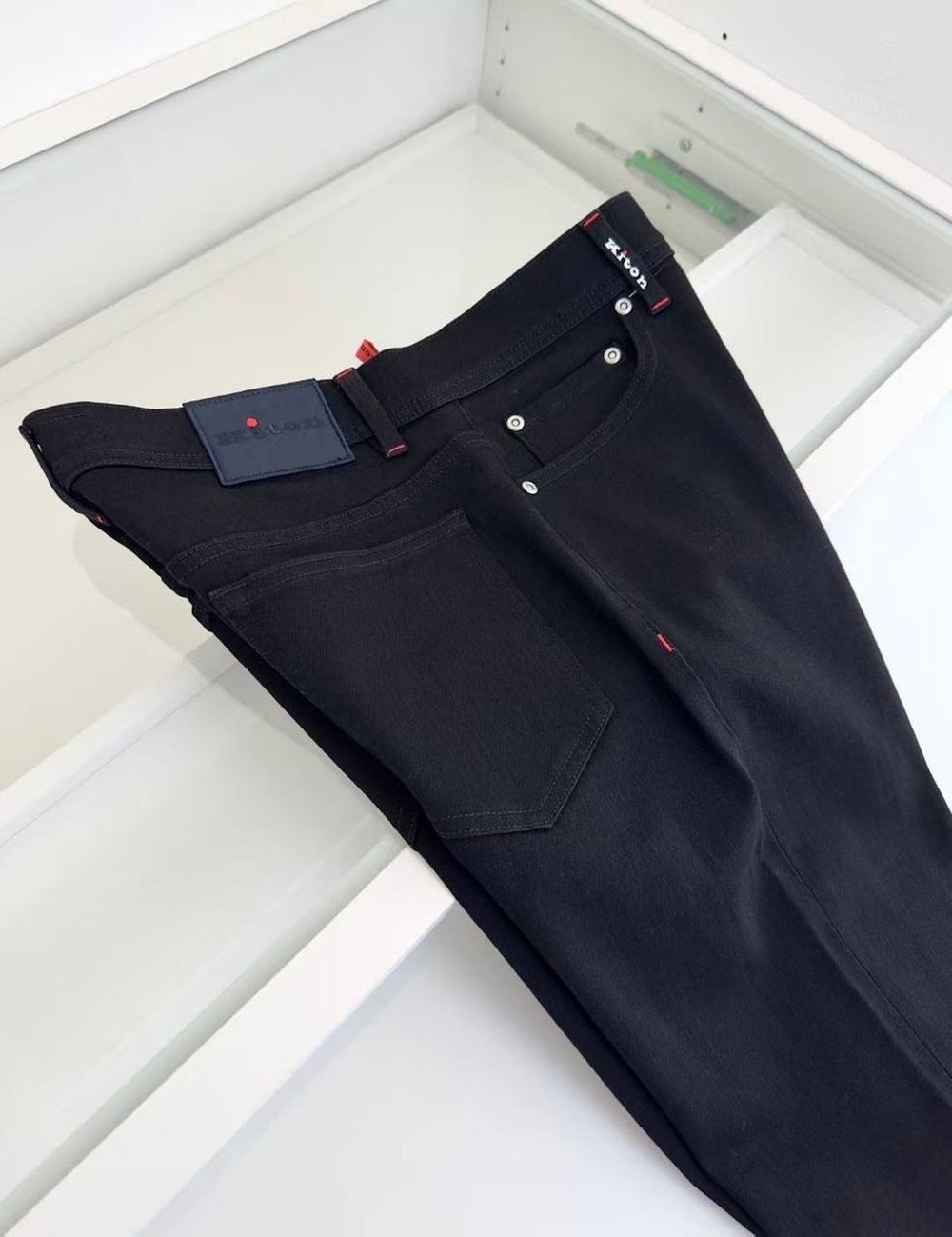 Джинсы Kiton