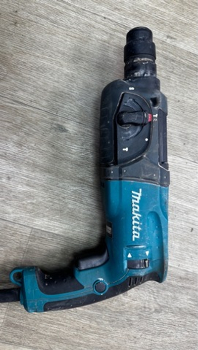 Перфоратор Makita HR2470 ориг