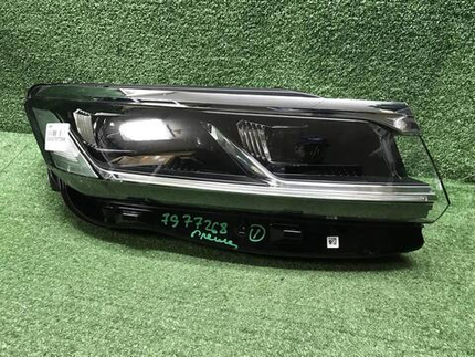 Фара правая VW Touareg 3 (2018-2023) LED