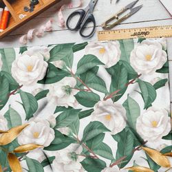 Ткань кулирная гладь белые цветы в листьях
