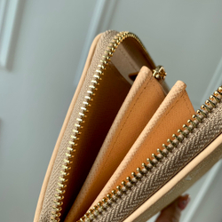 Louis Vuitton Zippy Wallet