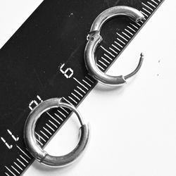 Серьги-кольца стальные, диаметр 10 мм,толщина 2.5мм для пирсинга ушей. Медицинская сталь. Цена за пару!
