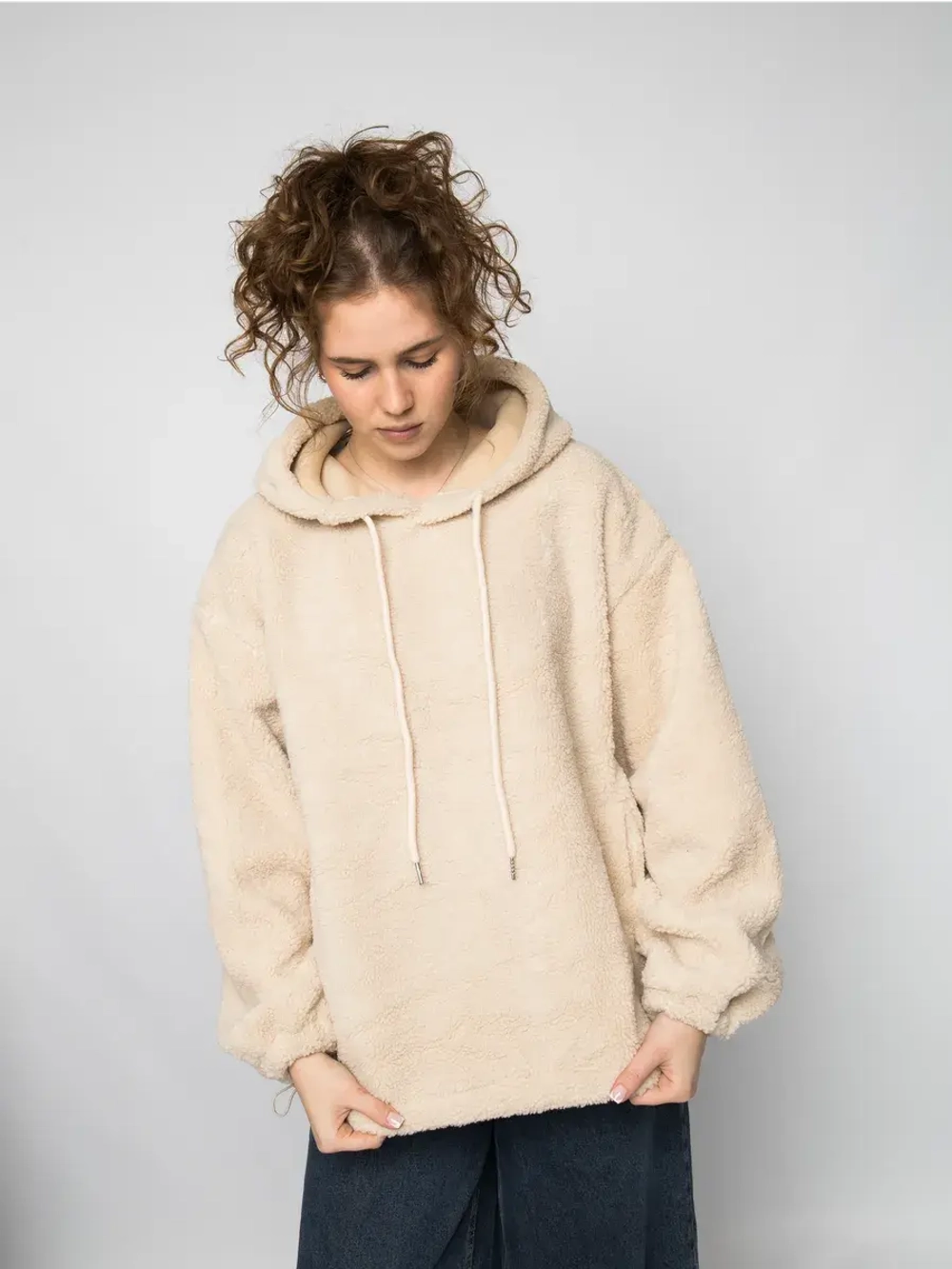 Толстовка плюшевая с капюшоном