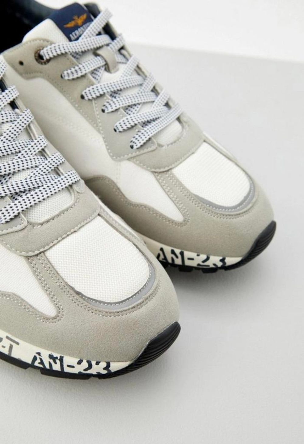 Кроссовки муж. AERONAUTICA 276 белый подошва надписи