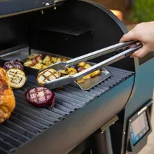 Пеллетный гриль-коптильня Broil King Pellet Crown 400, чёрный