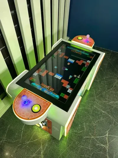 Детский игровой автомат с видеоигрой «Танчики»