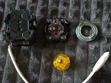 Волчок и лаунчер Zillion Zeus Infinity Weight B59 от Takara Tomy