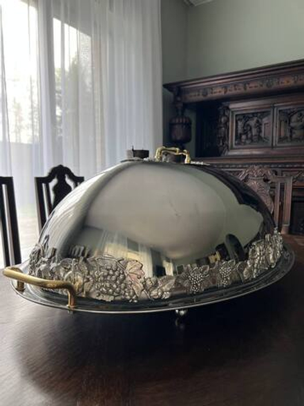 Сервировочное большое блюдо с крышкой