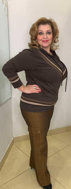 Коричневые брючки на резинке с отстрочкой