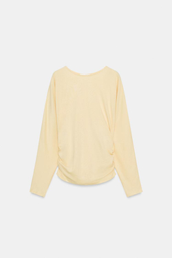 ZARA ФУТБОЛКА С ДРАПИРОВКОЙ, ЦВЕТ СЛИВОЧНОГО МАСЛА