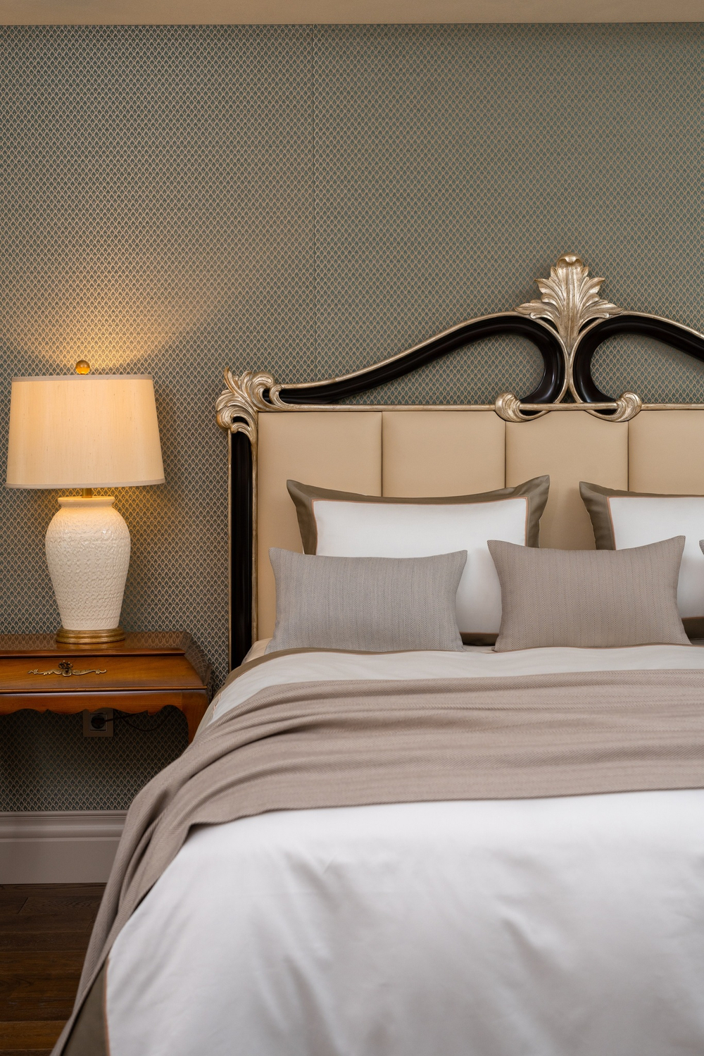 Постельное белье 2 спальное евро макси Сlaire Batiste Atelier Seine бело-зеленое