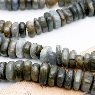 Лабрадор бусины, рондели, размер около 9,5-11,5*3,8-5 мм, цена за отрезок 9,5 см (1/4 нити)