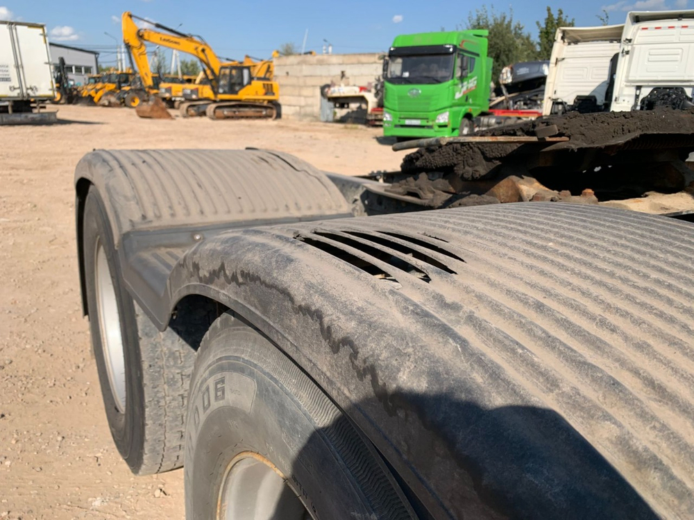 FAW JH6 6x4 Седельный тягач CA4250P25K15T1NE5A80 (Газовый, 12,5 л, 430 л.с., МТ)