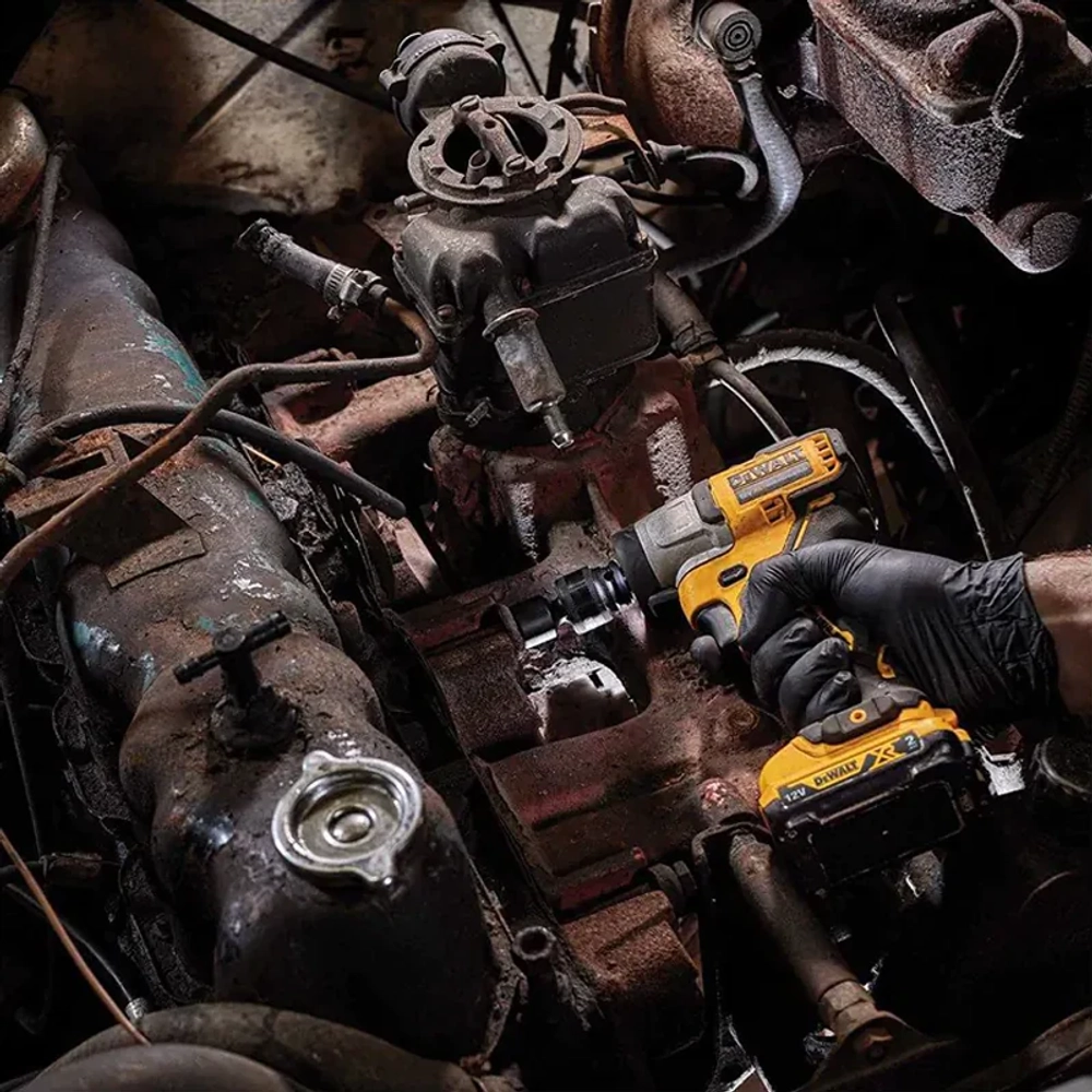 DeWalt DCF902N гайковерт аккумуляторный (без АКБ и ЗУ)