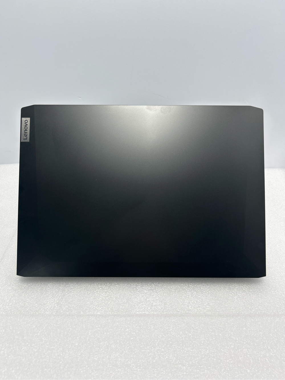 Ноутбук Lenovo IdeaPad Gaming 3 15ACH6 (82K201SFRM) 15.6"/AMD Ryzen 7 5800H/RAM 16 GB/SSD 512 GB/GeForce RTX 3050/1920x1080/IPS/DOS/Подсветка кл-ры: LED/Черный. Состояние: Уценка/небольшие след. на матрице от клавиатуры/B1