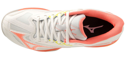 Женские теннисные кроссовки Mizuno Wave Exceed Light 2AC - snow white/fusion coral/spring