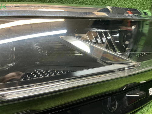 Фара правая VW Touareg 3 (2018-2023) LED