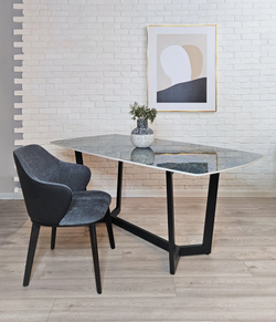 Ваза Black and white vase