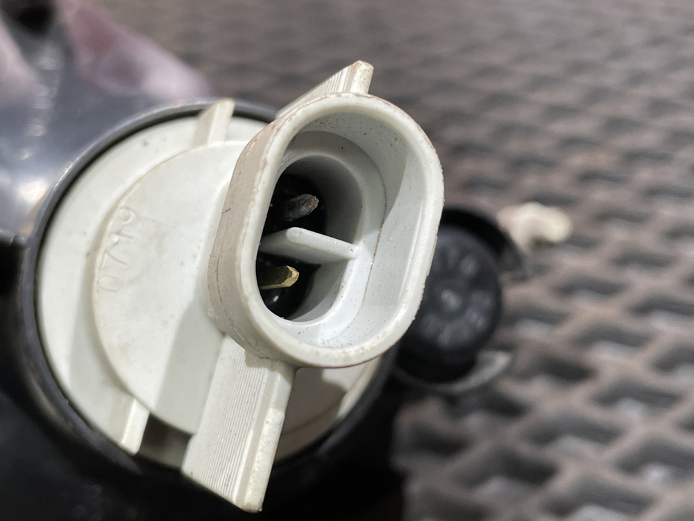 Указатель поворота левый