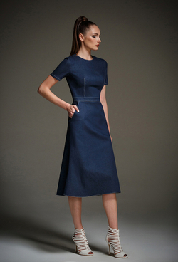 Fall/Winter 2021, Джинсовое платье с коротким рукавом