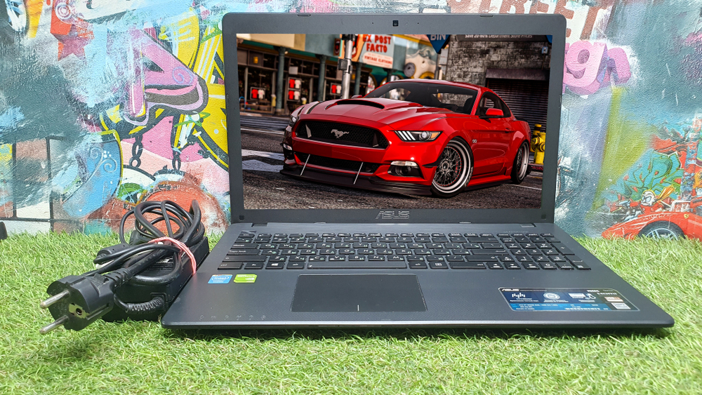 Ноутбук ASUS Celeron/4 Gb/710M  1 Gb