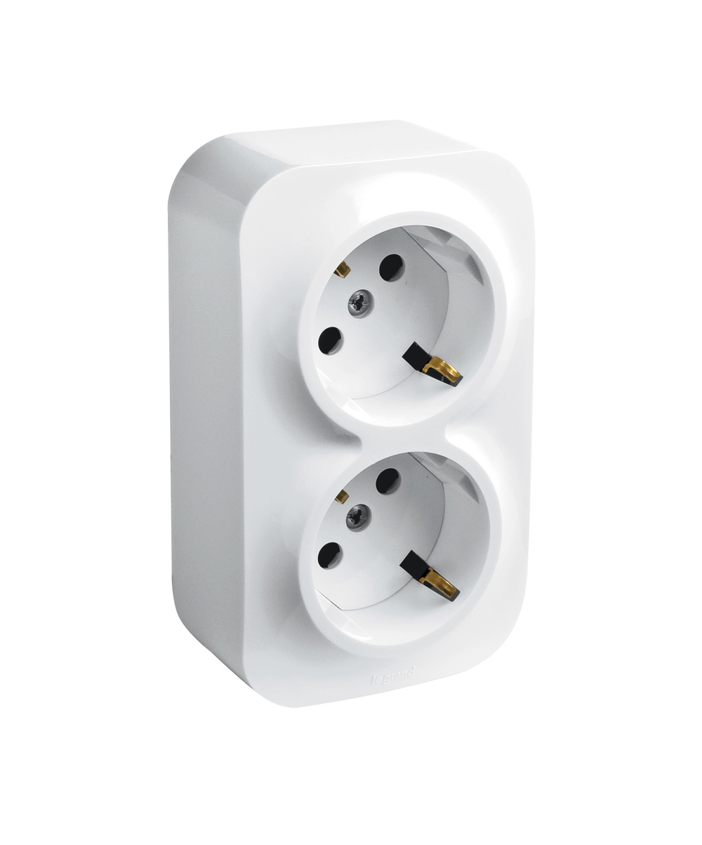 Розеточный блок двойной с заземлением со шторками IP20 16А 250В белый Quteo Legrand