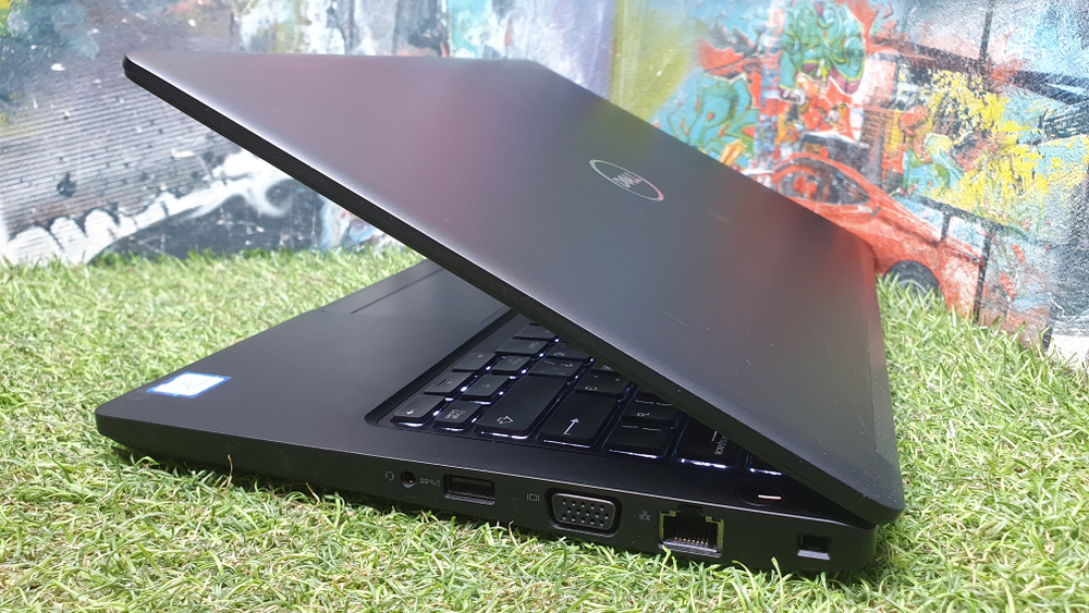 Ноутбук Dell i5-8/4Gb