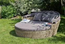 "Стильяно" плетеная кровать круглая, цвет соломенный