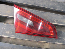 Фонарь задний левый внутренний LED Audi A3 (8V)  Б/У Оригинал 8V4945093A