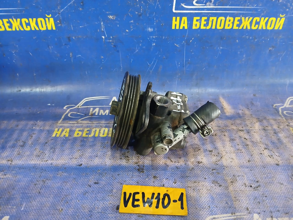 Насос ГУР NISSAN AVENIR 1997