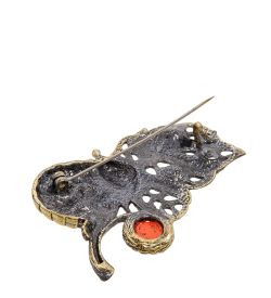 AM-2113 Брошь «Улитка на ветке» (латунь, янтарь)